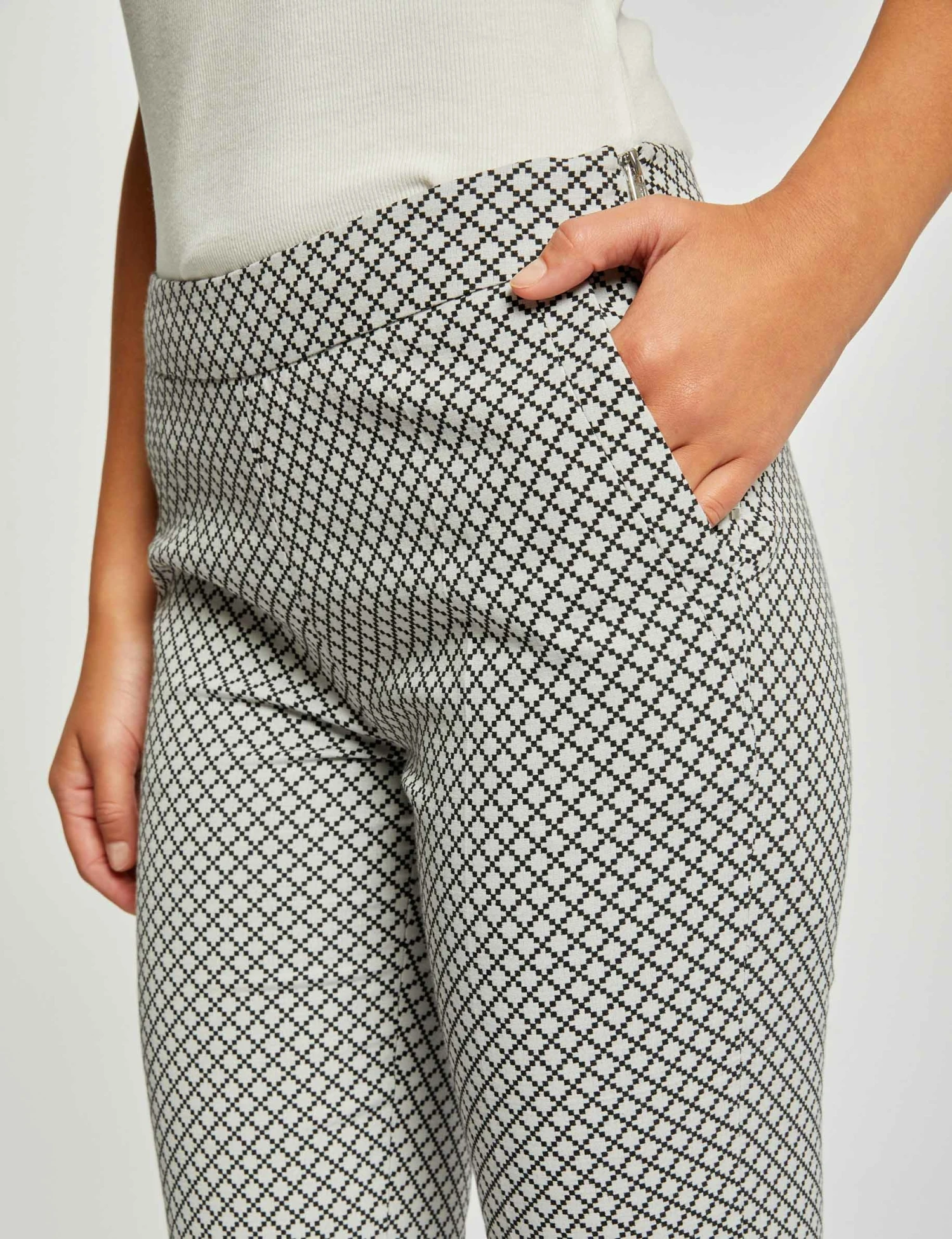 Pantalon Cigarette 7/8ème Imprimé Ecru Femme – Image 5