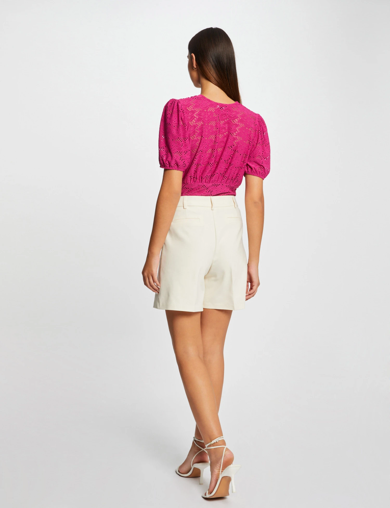 T-shirt Manches Courtes à Broderie Framboise Femme – Image 2