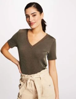 T-shirt Manches Courtes Avec Col En V Taupe Femme