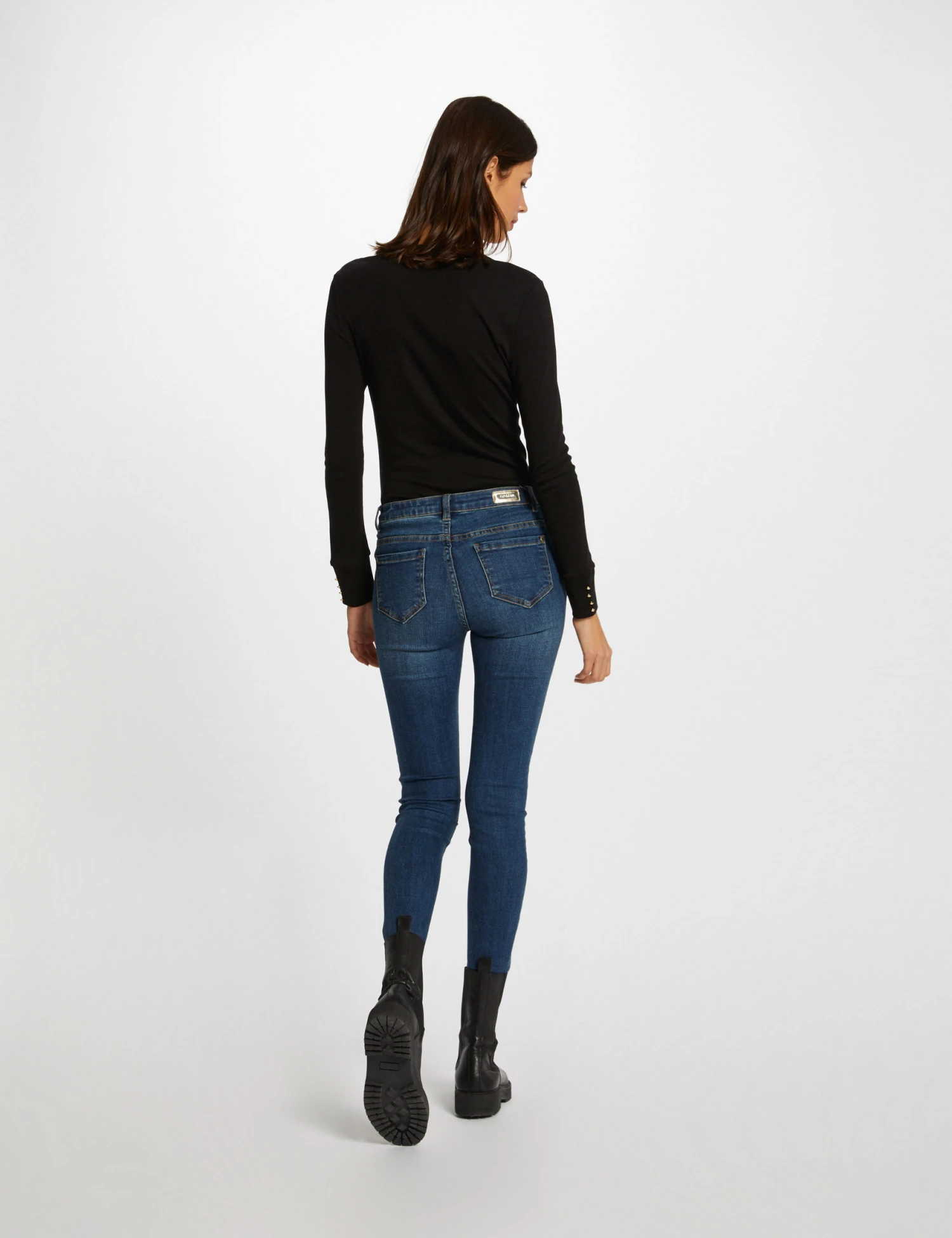 T-shirt Manches Longues Avec Col En V Noir Femme – Image 2