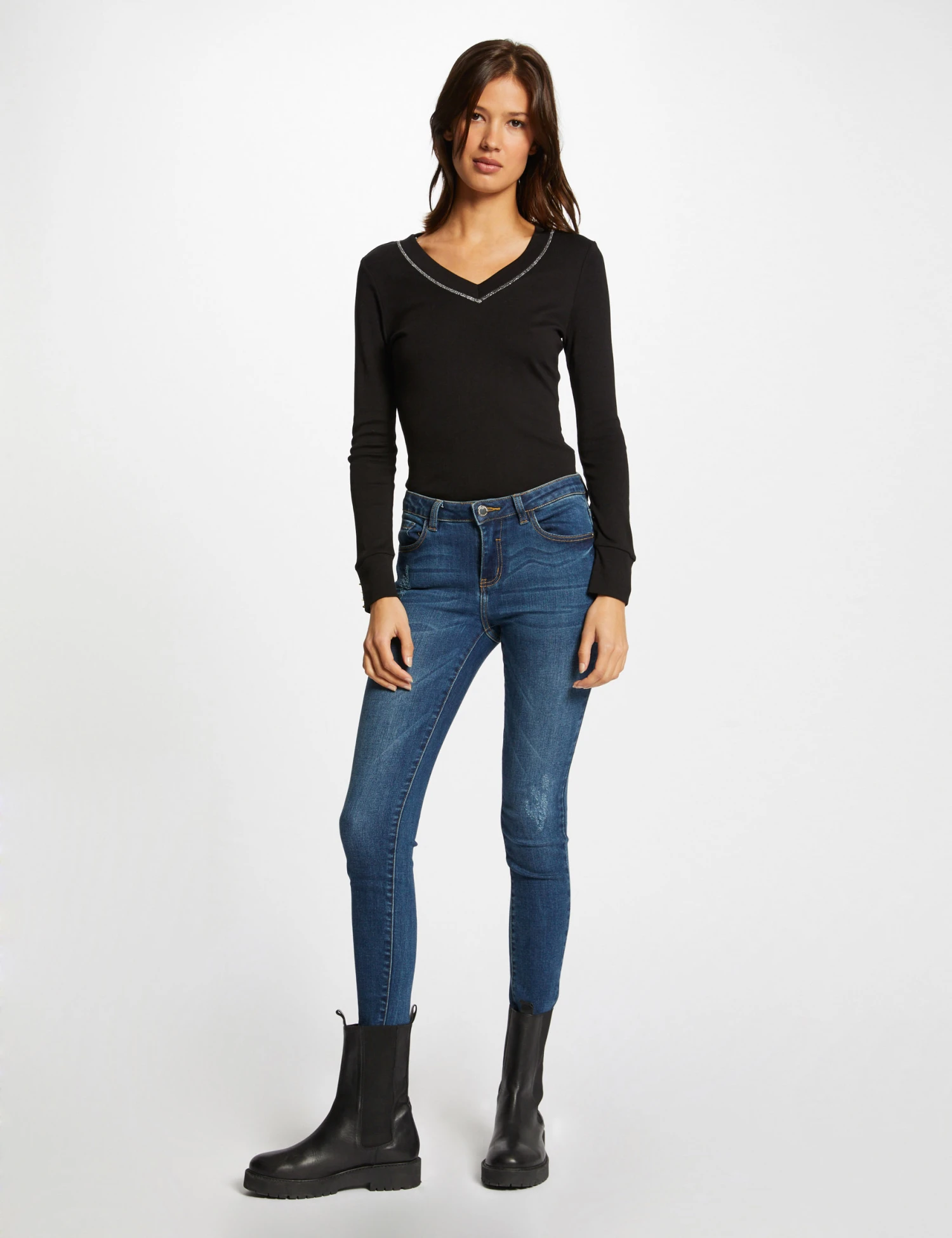 T-shirt Manches Longues Avec Col En V Noir Femme – Image 3